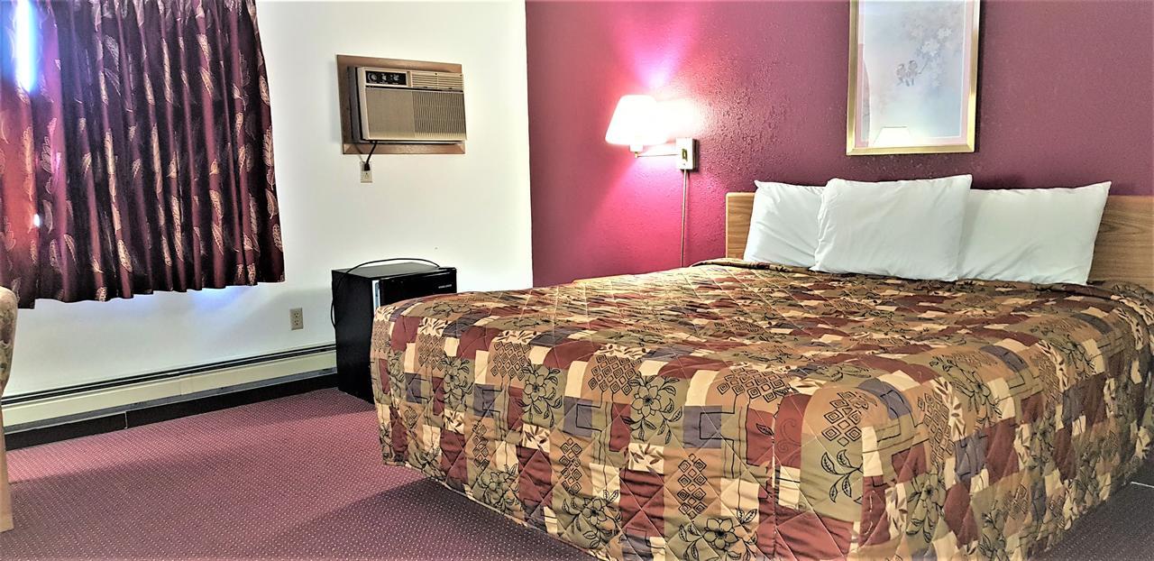 Amerivu Inn & Suites-エイボン エクステリア 写真