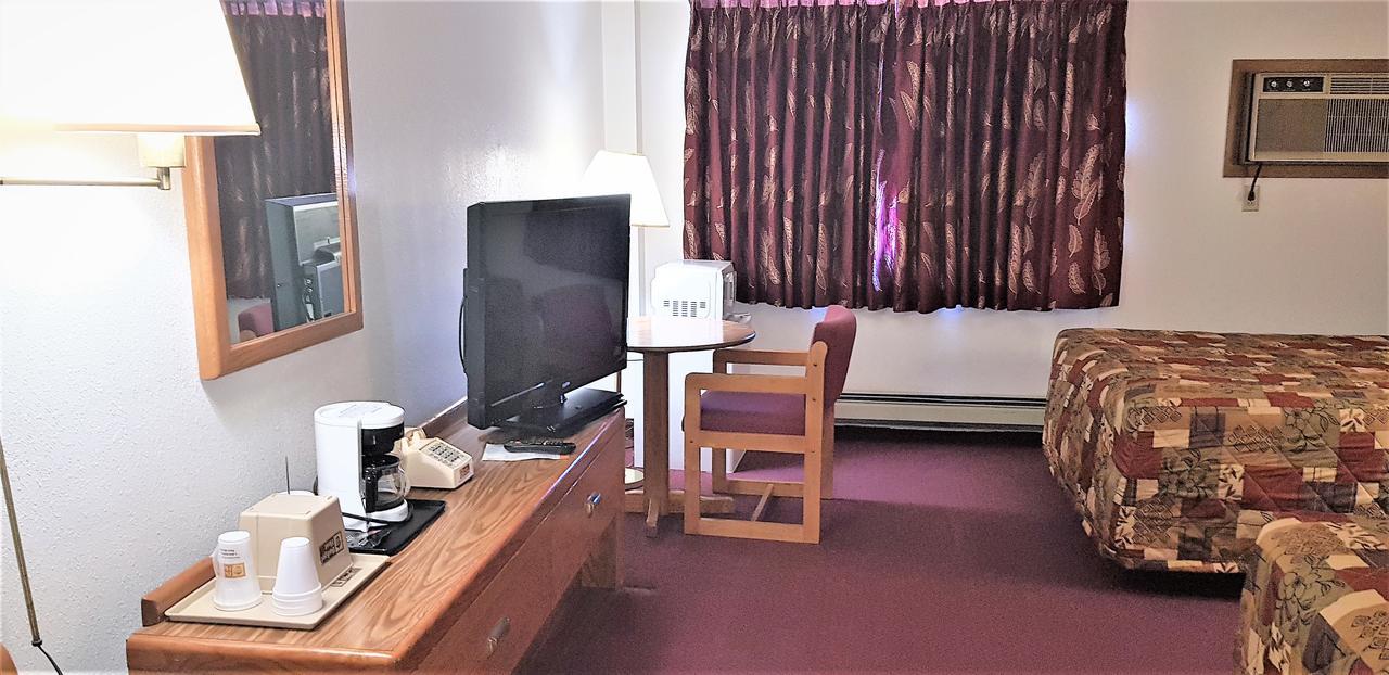 Amerivu Inn & Suites-エイボン エクステリア 写真