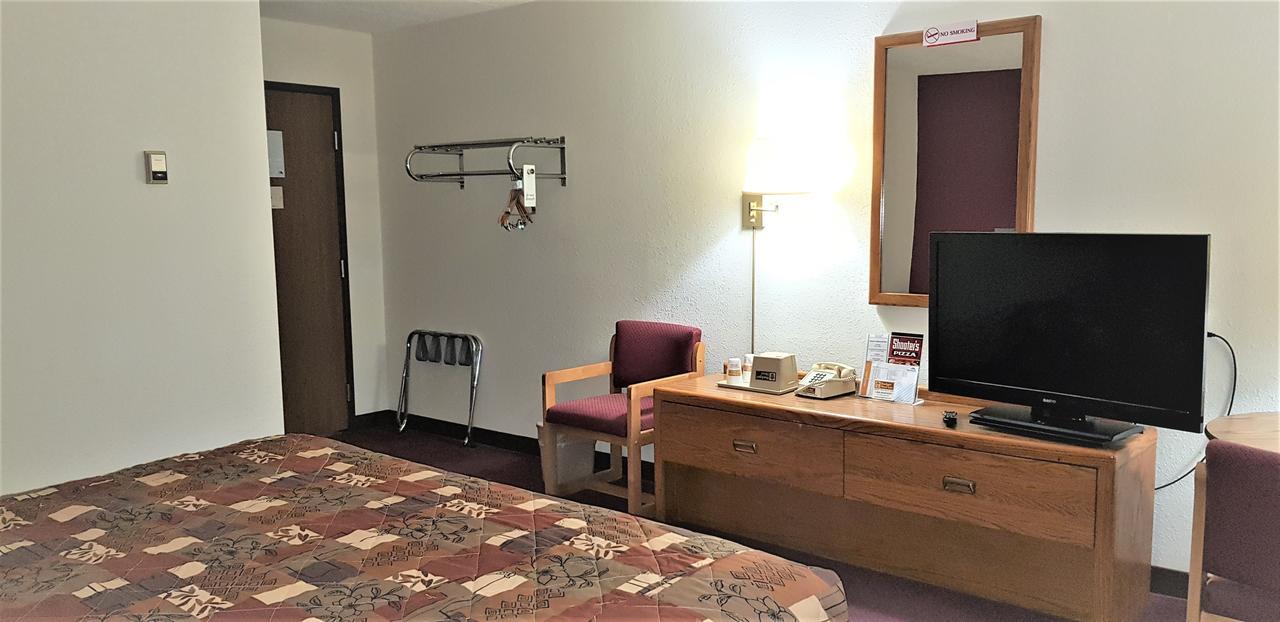 Amerivu Inn & Suites-エイボン エクステリア 写真