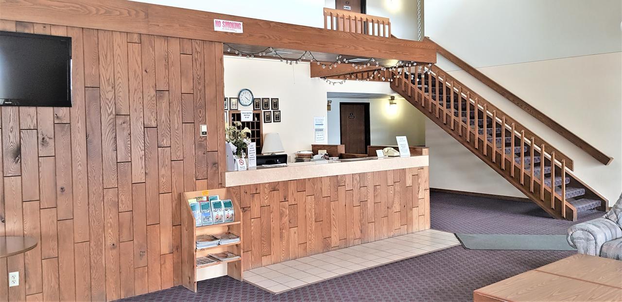 Amerivu Inn & Suites-エイボン エクステリア 写真