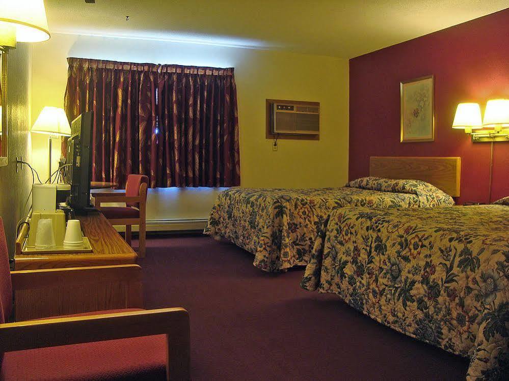 Amerivu Inn & Suites-エイボン エクステリア 写真